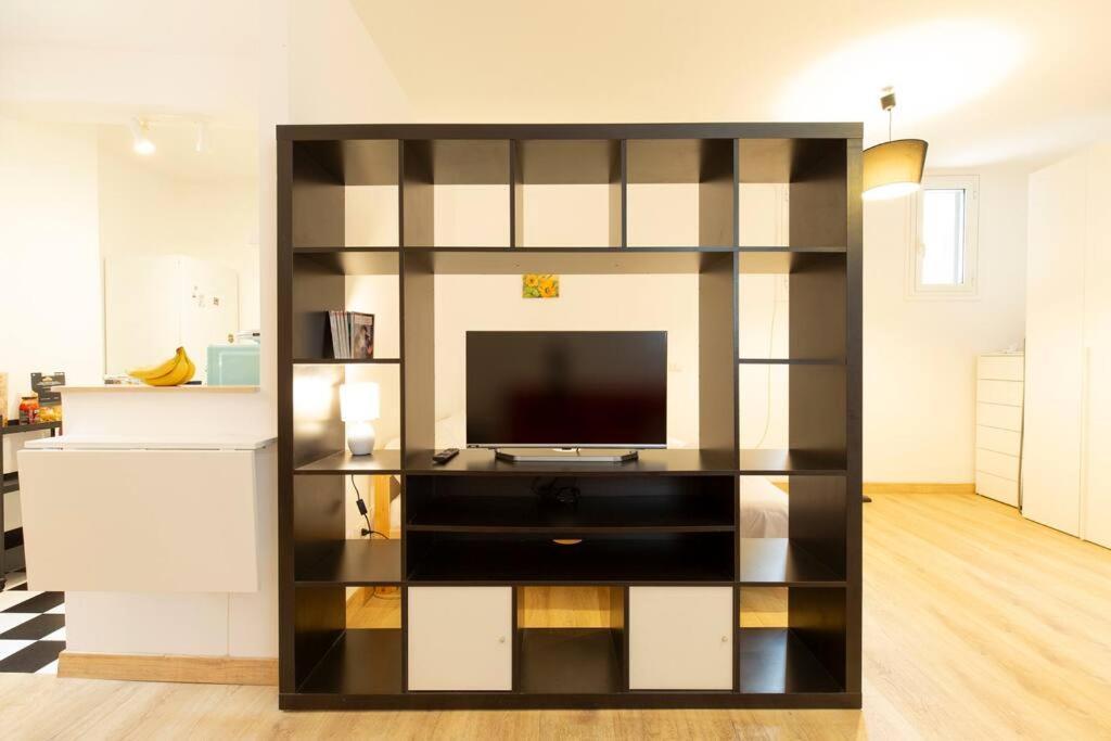 With Terrace 15 Min To Vatican & Trastevere Apartment